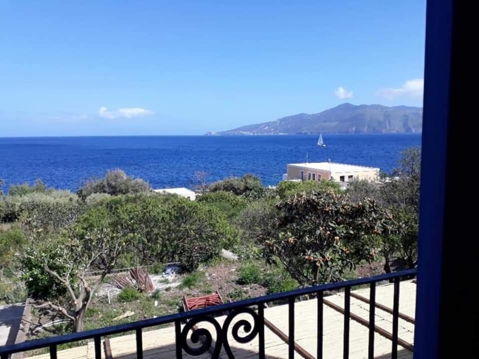 Villa Insolia Santa Marina Salina Chambre photo